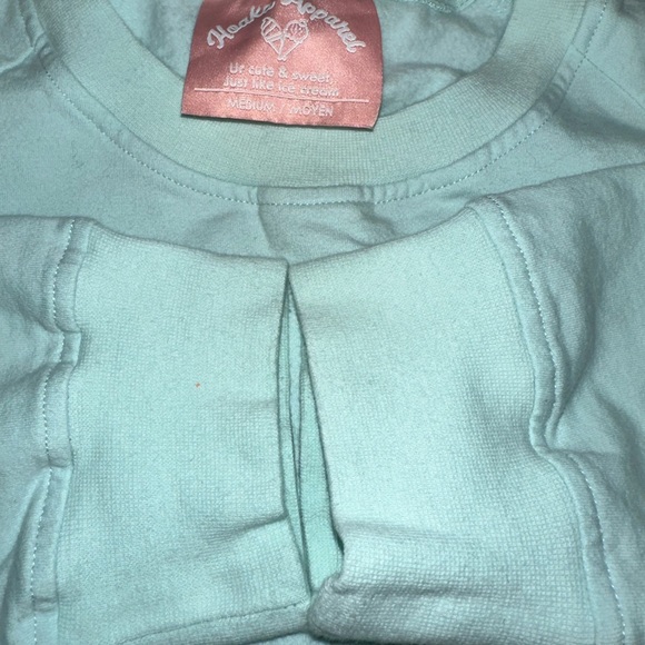 Blue crop top - Picture 2 of 3